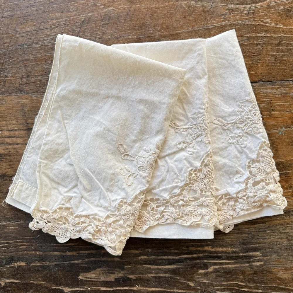 Set of 3 White Linen Table Napkins